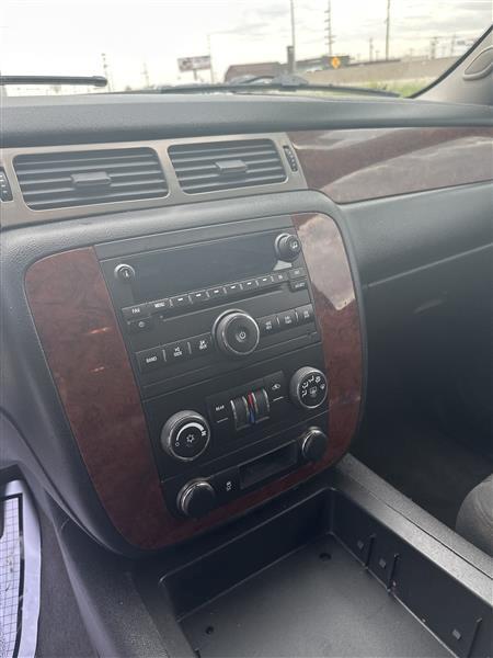 Chevrolet Suburban 2WD 4dr 1500 LS 2013