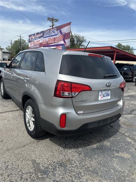 Kia Sorento 2WD 4dr I4 LX 2015