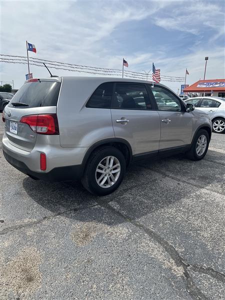 Kia Sorento 2WD 4dr I4 LX 2015