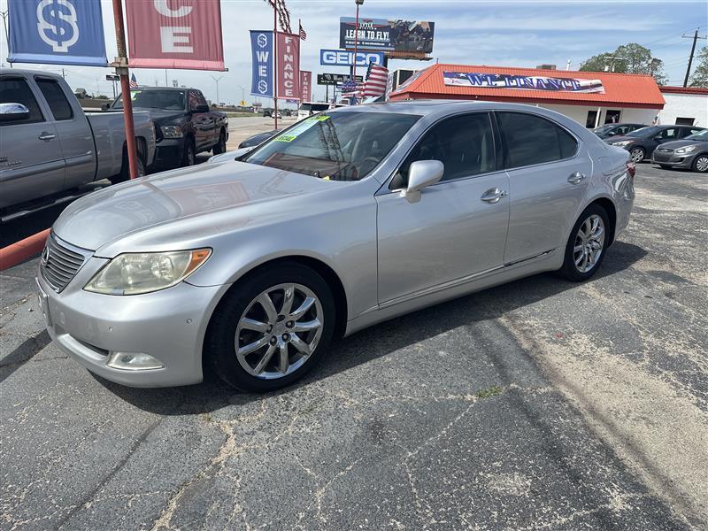 Lexus LS 460 4dr Sdn RWD 2009