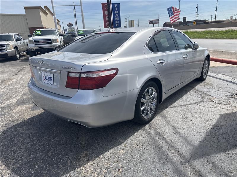 Lexus LS 460 4dr Sdn RWD 2009