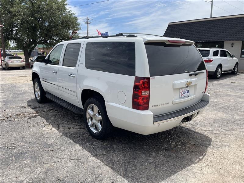 Chevrolet Suburban 2WD 4dr 1500 LTZ 2010