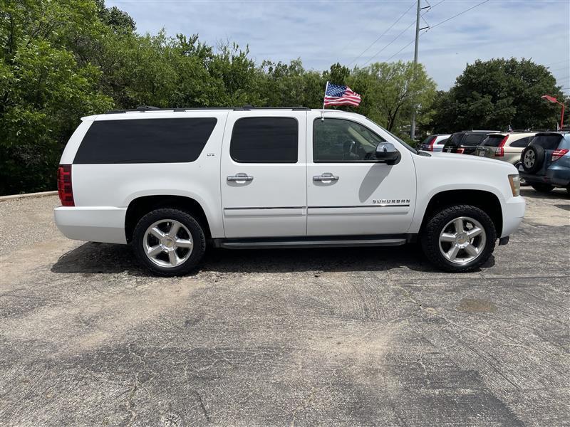 Chevrolet Suburban 2WD 4dr 1500 LTZ 2010