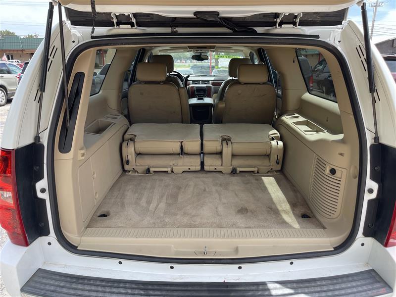Chevrolet Suburban 2WD 4dr 1500 LTZ 2010