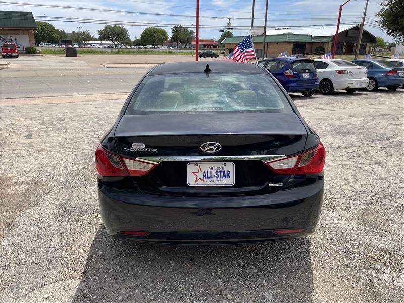 Hyundai Sonata 4dr Sdn 2.4L Auto Ltd PZEV 2011
