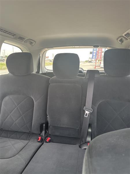Nissan Armada 4x2 SV 2017