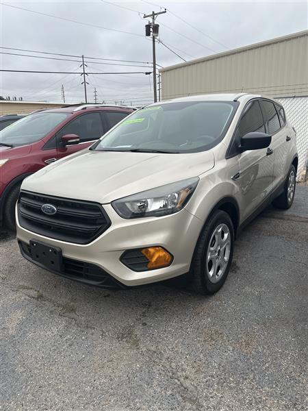 Ford Escape S FWD 2018