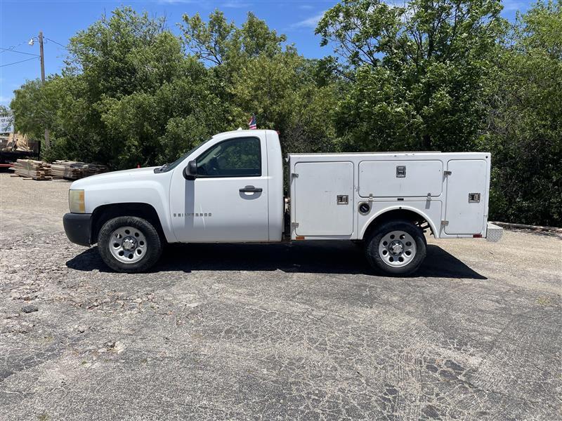 Chevrolet Silverado 1500 2WD Reg Cab 133.0" Work Truck 2008