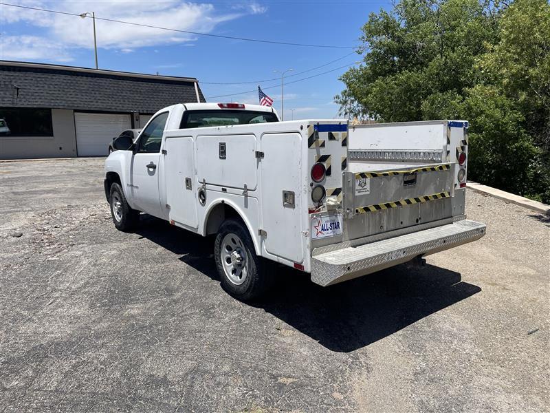 Chevrolet Silverado 1500 2WD Reg Cab 133.0" Work Truck 2008