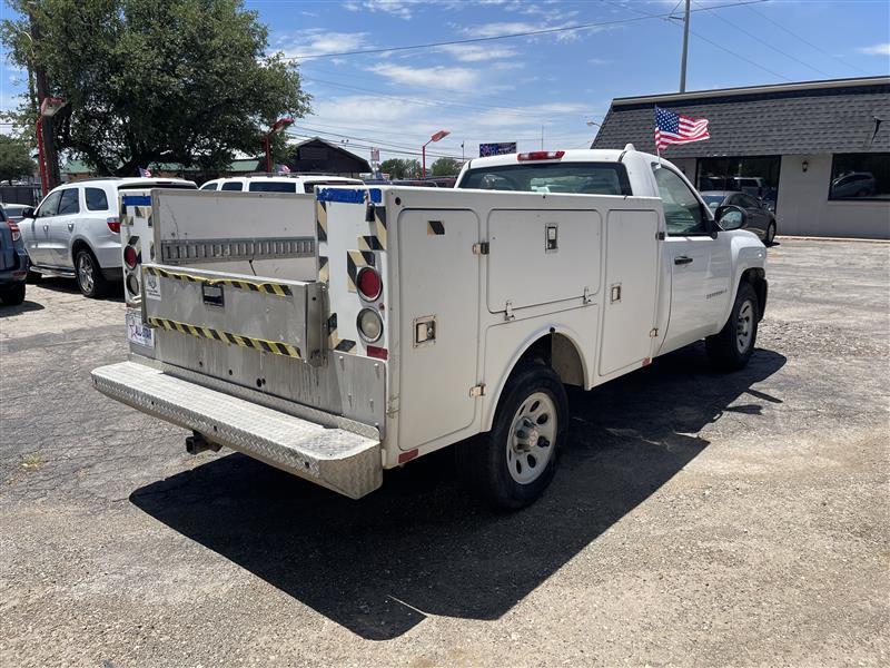 Chevrolet Silverado 1500 2WD Reg Cab 133.0" Work Truck 2008
