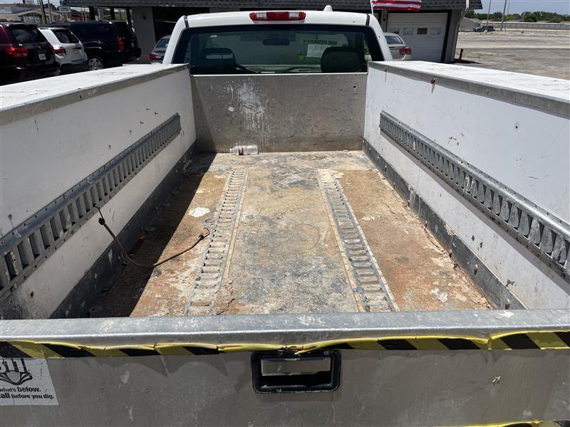Chevrolet Silverado 1500 2WD Reg Cab 133.0" Work Truck 2008