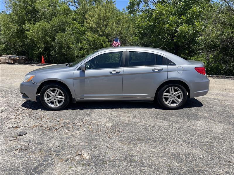 Chrysler 200 4dr Sdn LX 2014