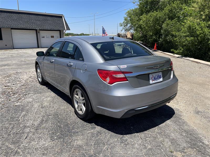 Chrysler 200 4dr Sdn LX 2014