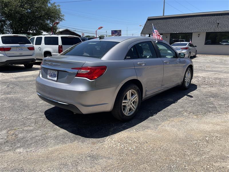 Chrysler 200 4dr Sdn LX 2014