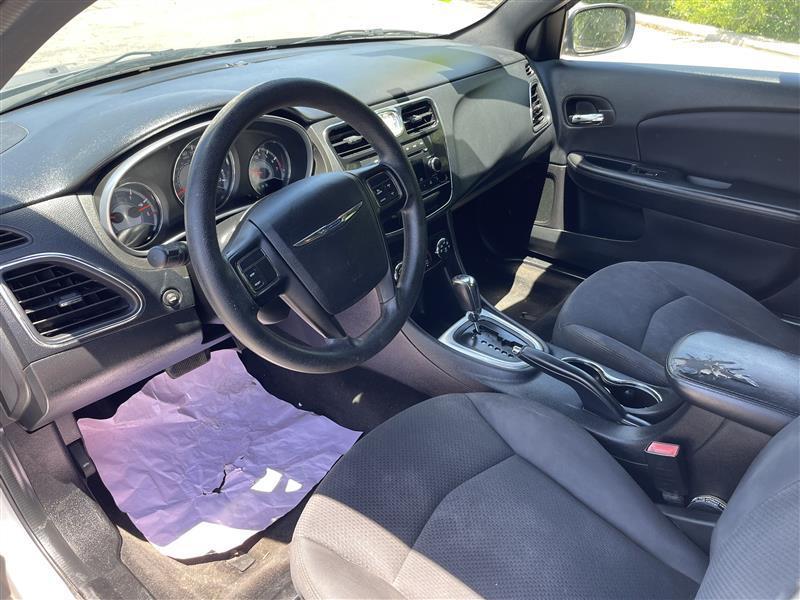Chrysler 200 4dr Sdn LX 2014