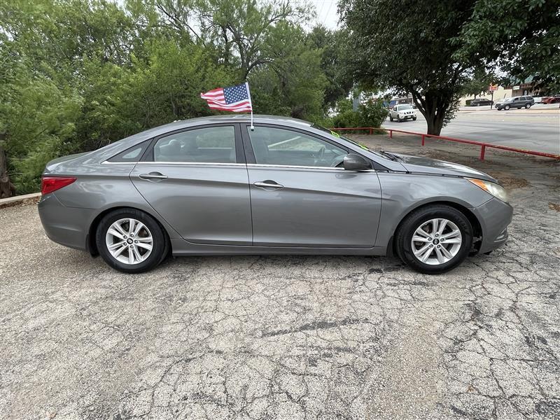 Hyundai Sonata 4dr Sdn 2.4L Auto GLS 2013