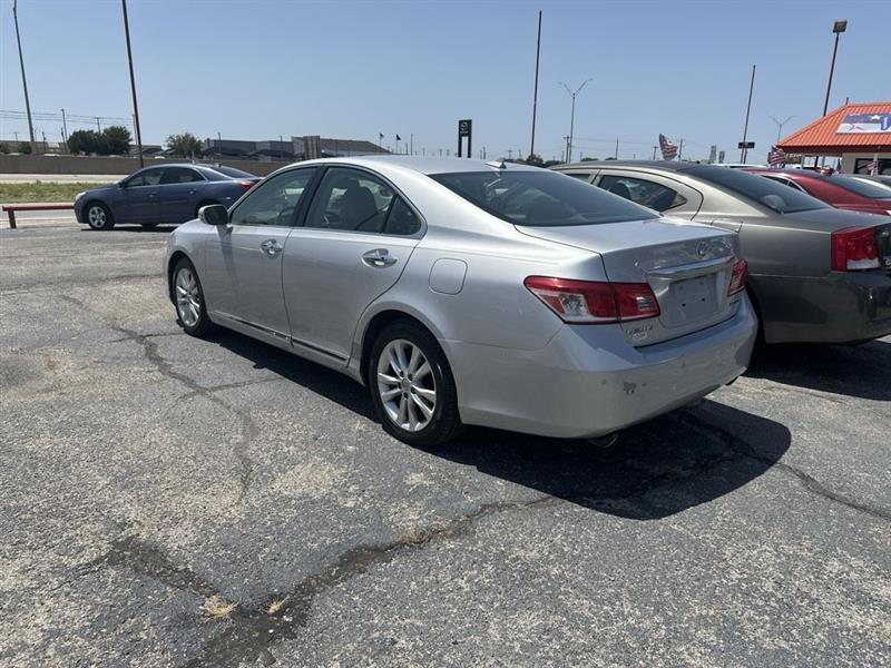 Lexus ES 350 4dr Sdn 2010