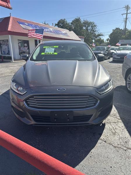 Ford Fusion 4dr Sdn S FWD 2014