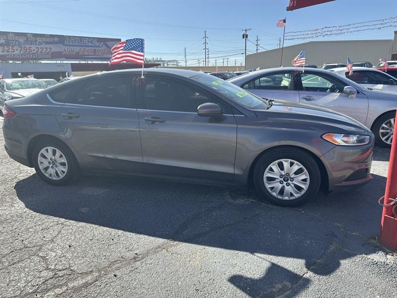 Ford Fusion 4dr Sdn S FWD 2014