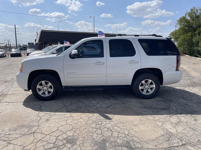 GMC Yukon 2WD 4dr 1500 SLE 2011