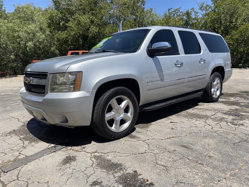 Chevrolet Suburban 2WD 4dr 1500 LTZ 2011