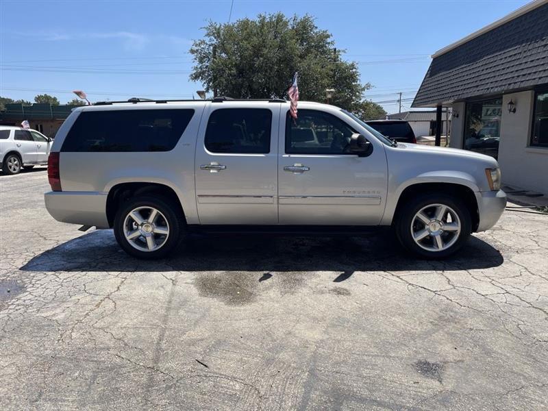 Chevrolet Suburban 2WD 4dr 1500 LTZ 2011