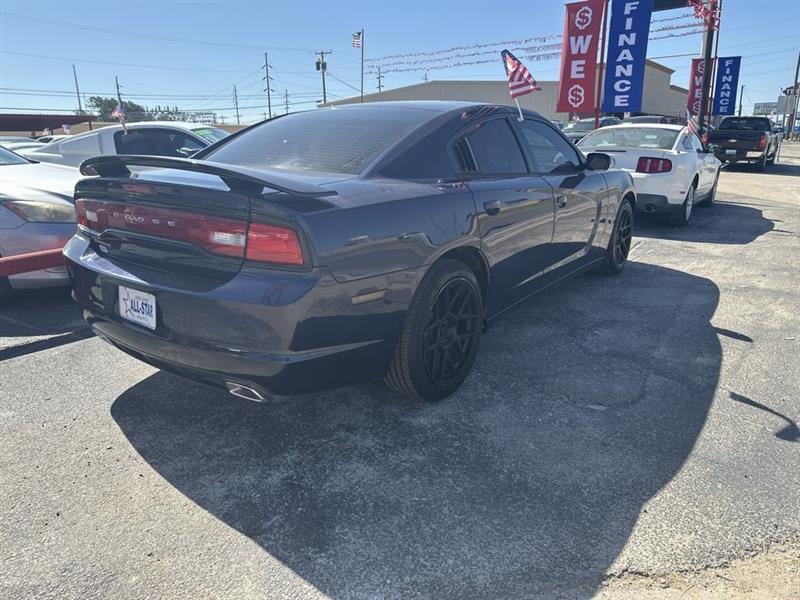 Dodge Charger 4dr Sdn SE RWD 2014