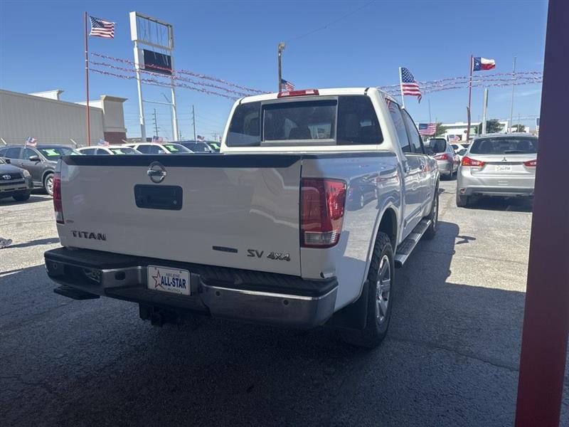 Nissan Titan 4WD Crew Cab SWB SV 2015