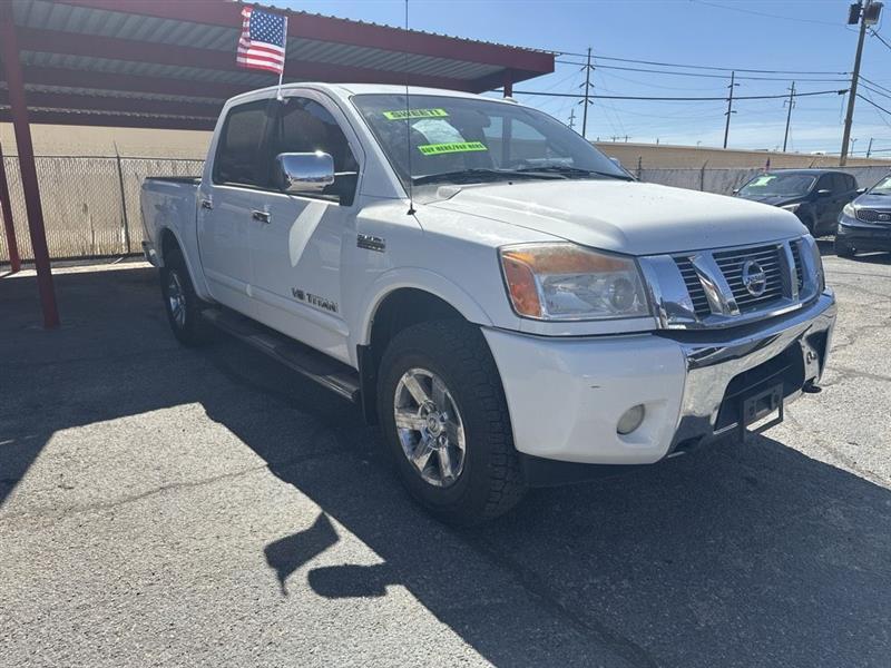 Nissan Titan 4WD Crew Cab SWB SV 2015