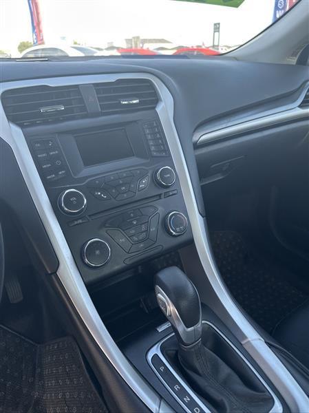 Ford Fusion 4dr Sdn SE FWD 2015