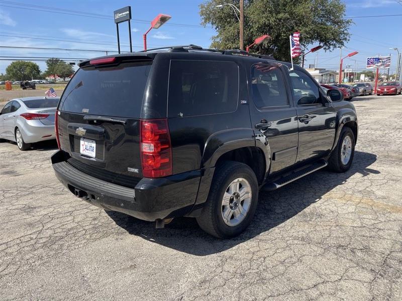 Chevrolet Tahoe photo 6
