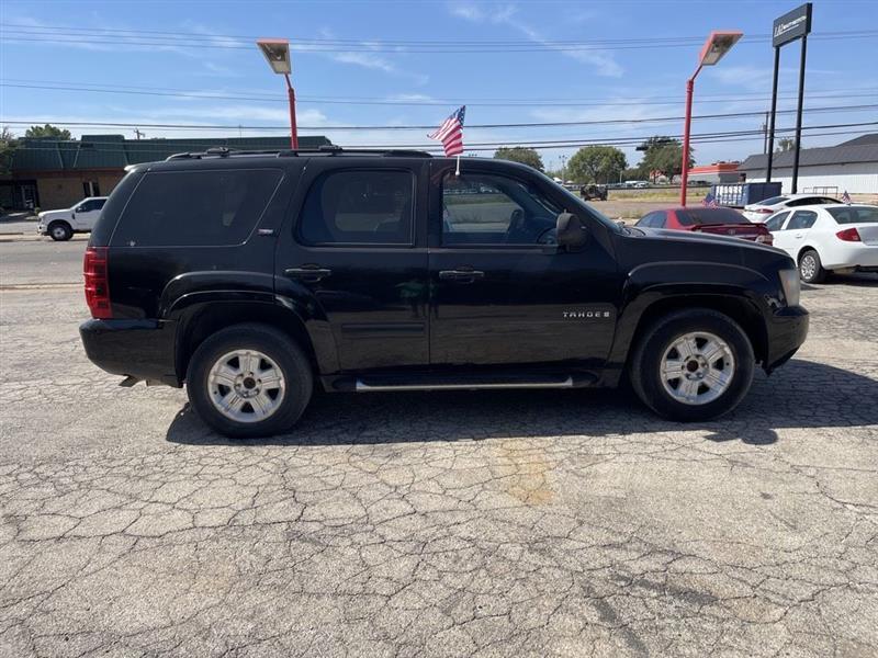 Chevrolet Tahoe photo 7