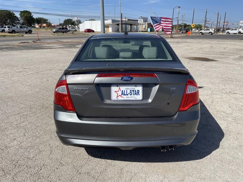Ford Fusion photo 5