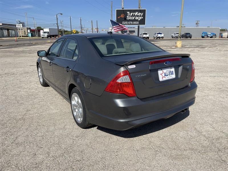 Ford Fusion 4dr Sdn SE FWD 2011