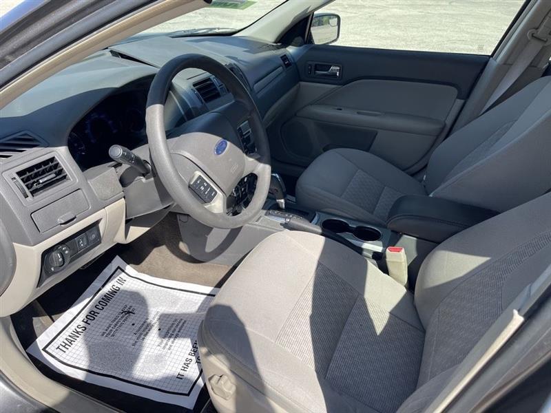 Ford Fusion 4dr Sdn SE FWD 2011