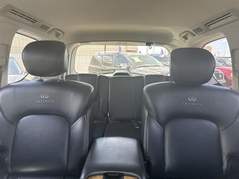 Infiniti QX80 photo 8