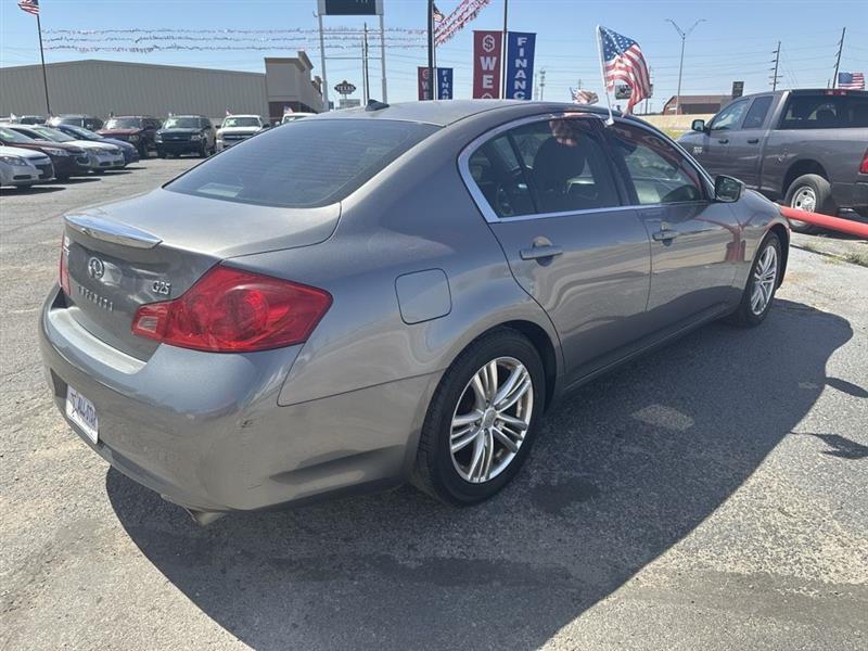 Infiniti G25 photo 5