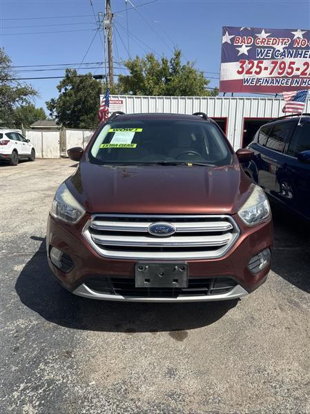 Ford Escape photo 9