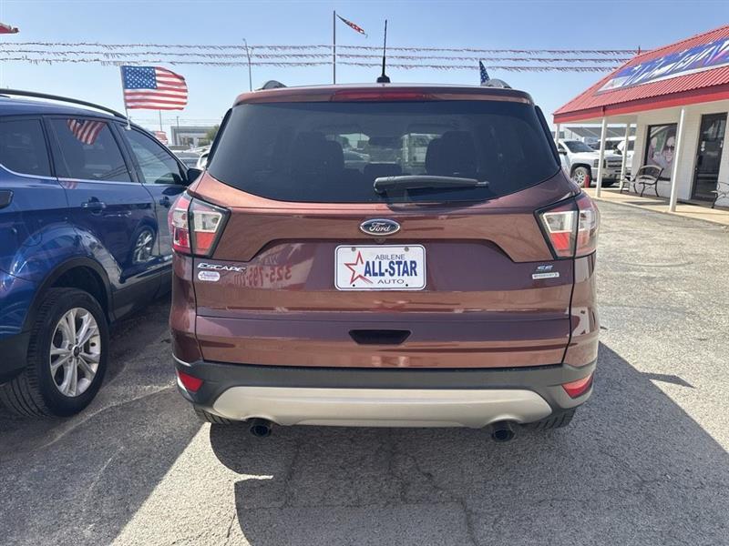 Ford Escape photo 12