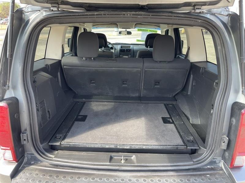 Dodge Nitro photo 9