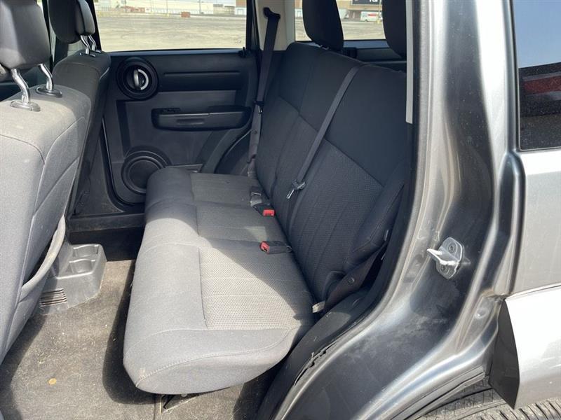 Dodge Nitro photo 10