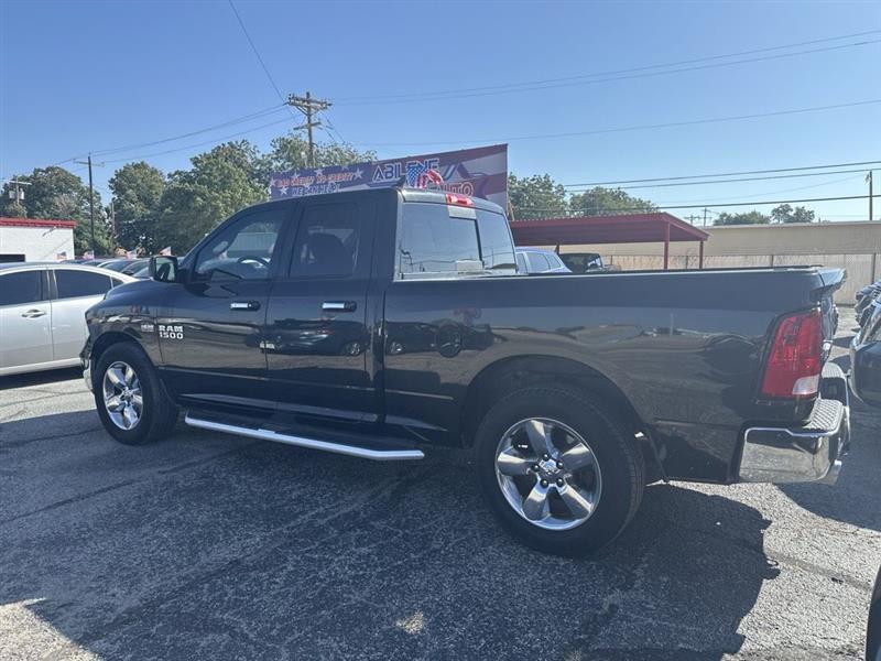 RAM 1500 Big Horn 4x2 Quad Cab 6'4" Box 2017
