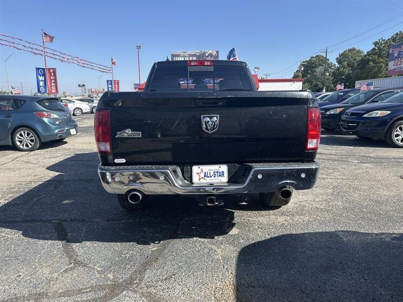 RAM 1500 Big Horn 4x2 Quad Cab 6'4" Box 2017