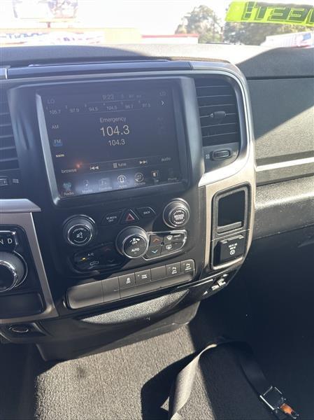 RAM 1500 Big Horn 4x2 Quad Cab 6'4" Box 2017