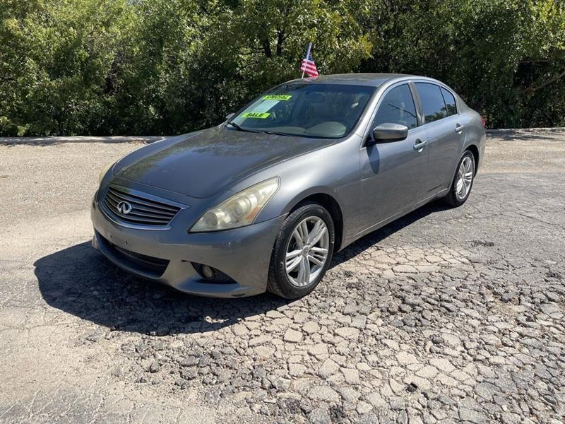 Infiniti G37 photo 2