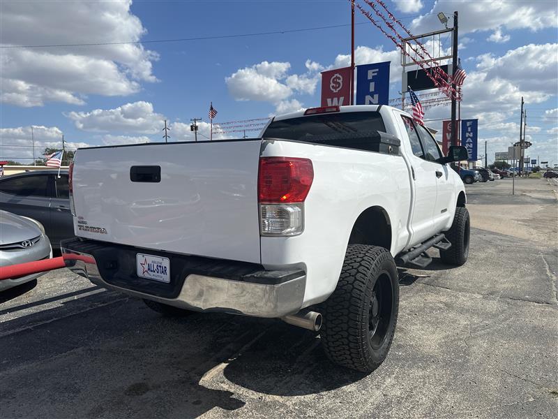 Toyota Tundra photo 5