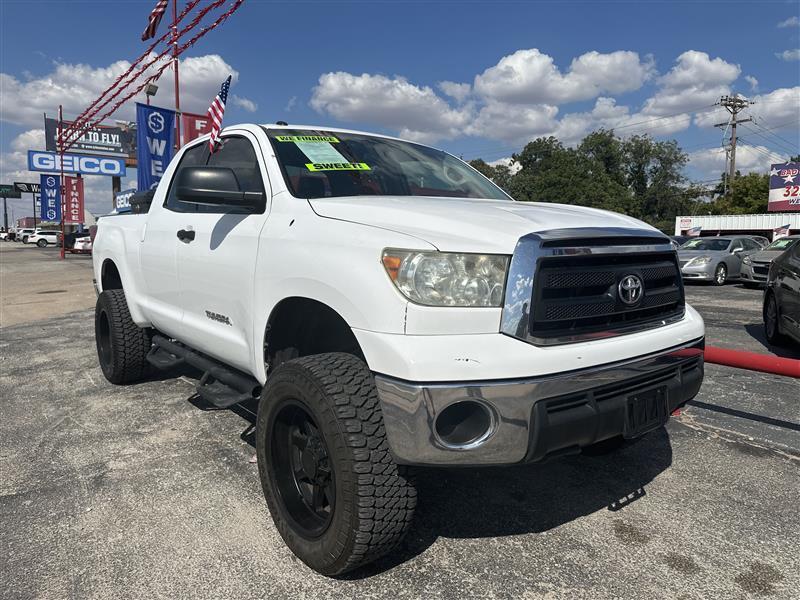 Toyota Tundra photo 6