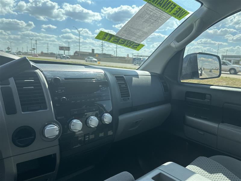 Toyota Tundra photo 7