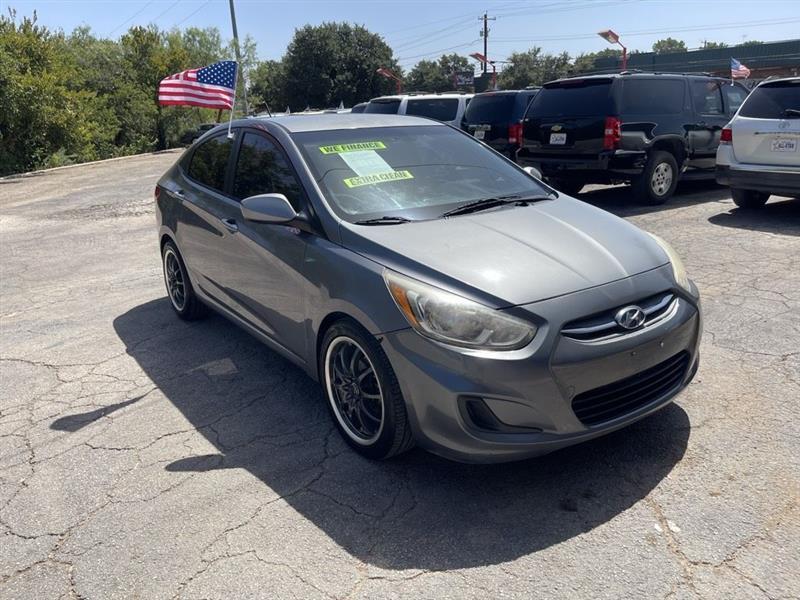 Hyundai Accent photo 8