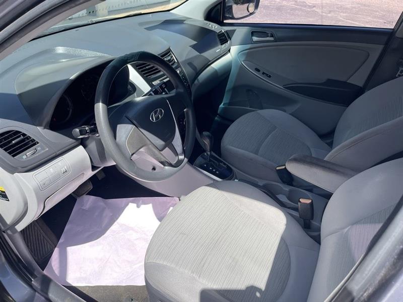 Hyundai Accent photo 9